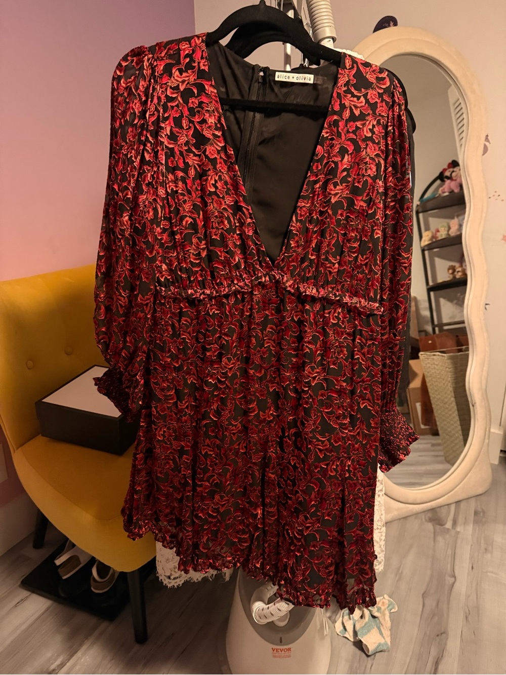 Alice + Olivia Red Floral V-Neck Long Sleeve Mini Dress